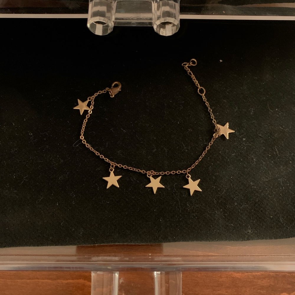 Brandy Melville Star Bracelet